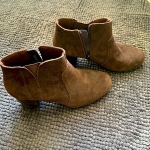 Clacks Collection Burgundy Heel Boots